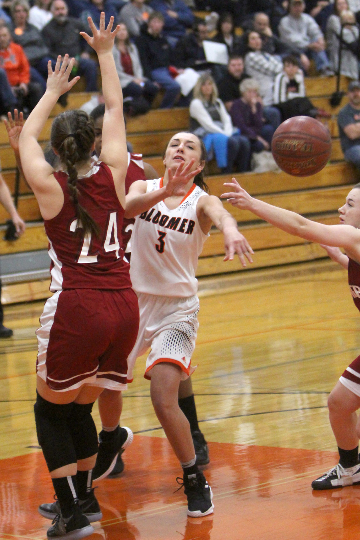 Spooner at Bloomer girls basketball 12-11-18